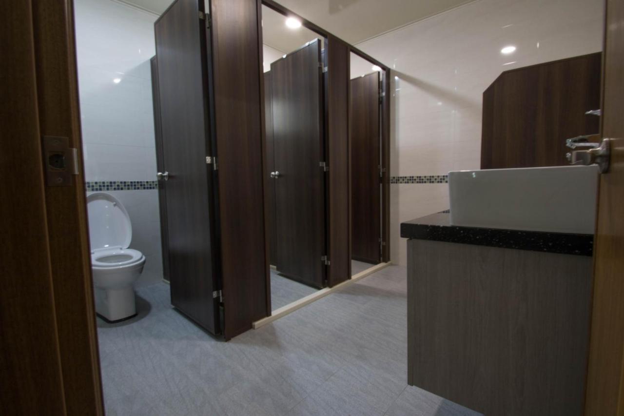 Travelers Hostel Маґун Екстер'єр фото
